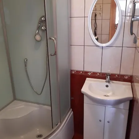 Butai Prie Mokyklos